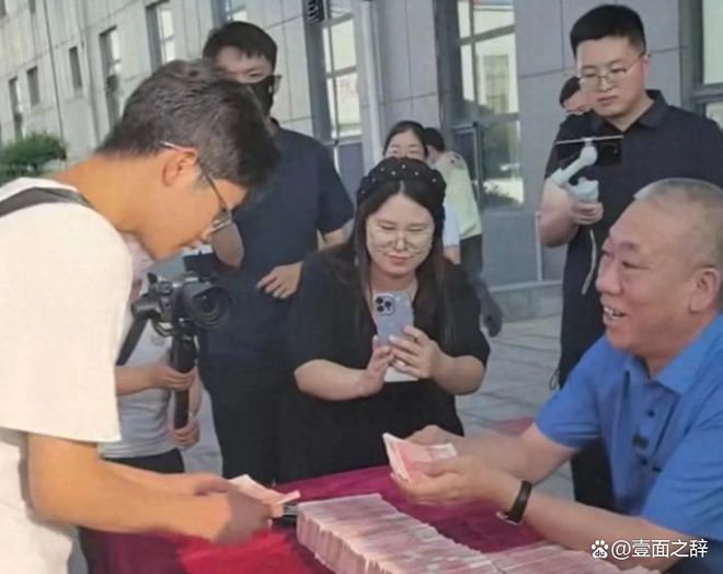 崔培军:如果员工都没满意,老板却在外面盲目捐款,那叫沽名钓誉(4) 崔培军:如果员工都没满意,老板却在外面盲目捐款,那叫沽名钓誉(4)