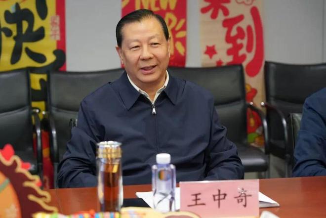 北新建材董事长管理带队拜访中国建筑装饰协会(2) 北新建材董事长管理带队拜访中国建筑装饰协会(2)
